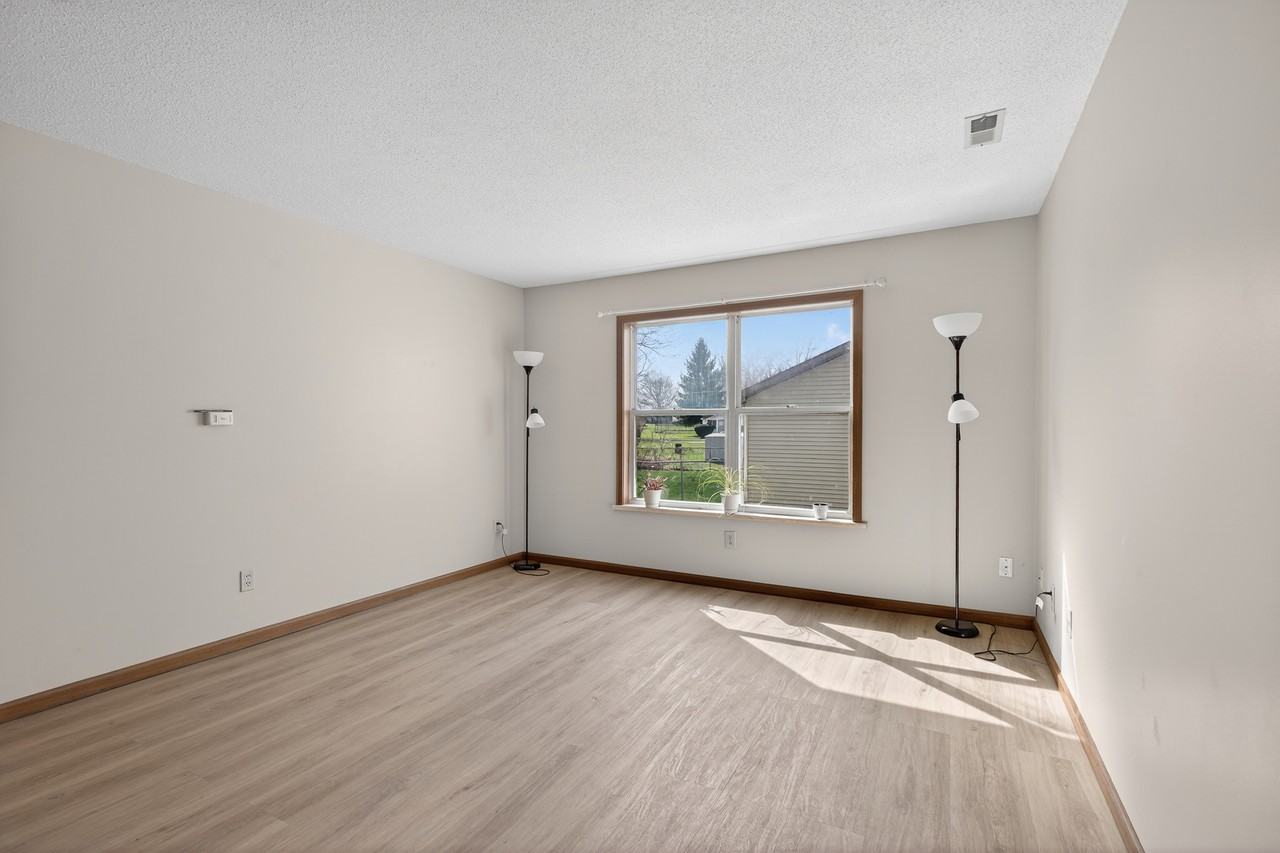 504 Seagraves Ave #504 - Photo 2 of 22