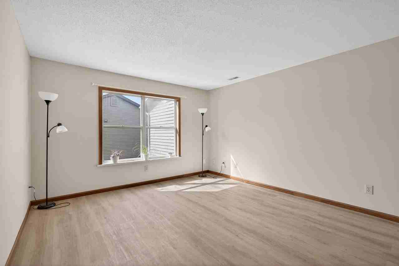 504 Seagraves Ave #504 - Photo 3 of 22