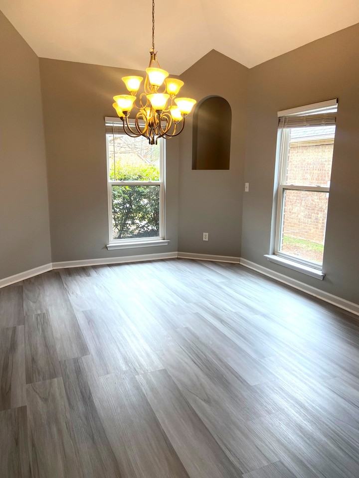 256 Oxmoor Place - Photo 3 of 16