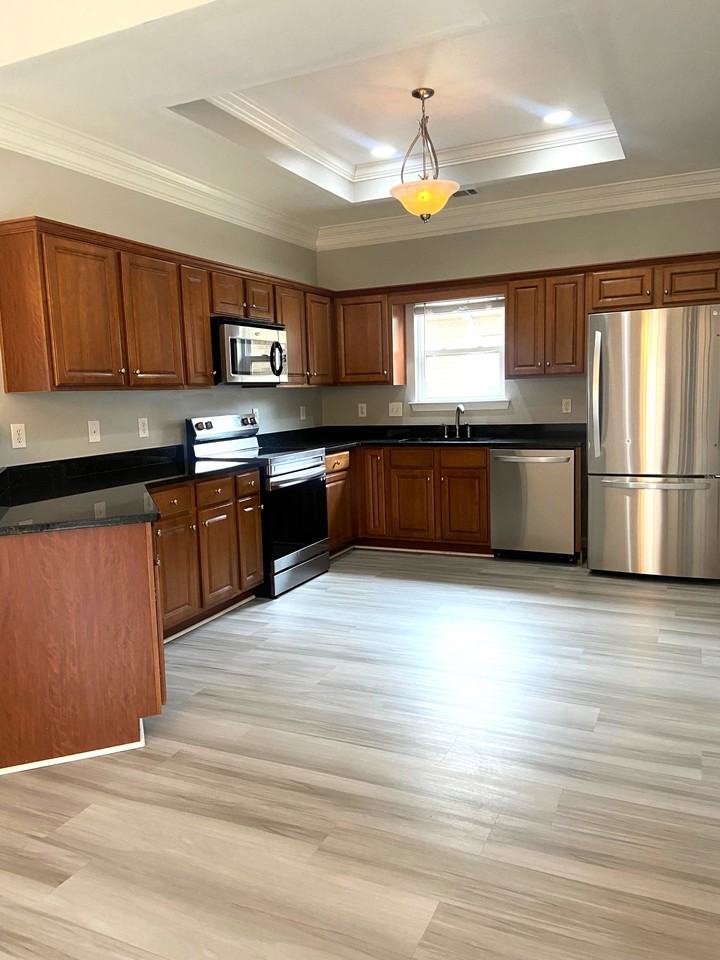 256 Oxmoor Place - Photo 4 of 16