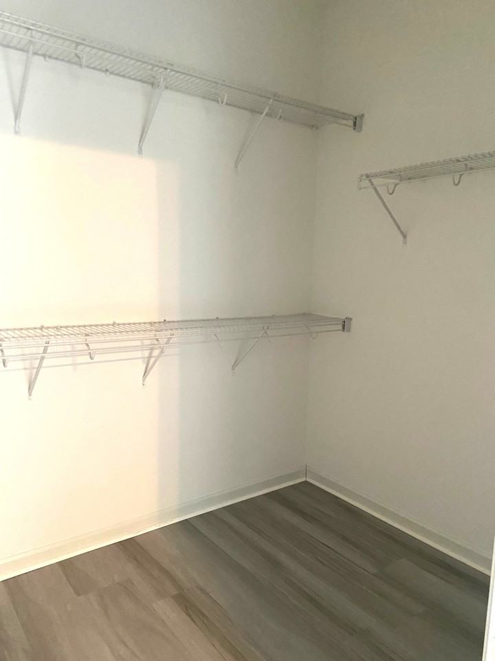 256 Oxmoor Place - Photo 7 of 16