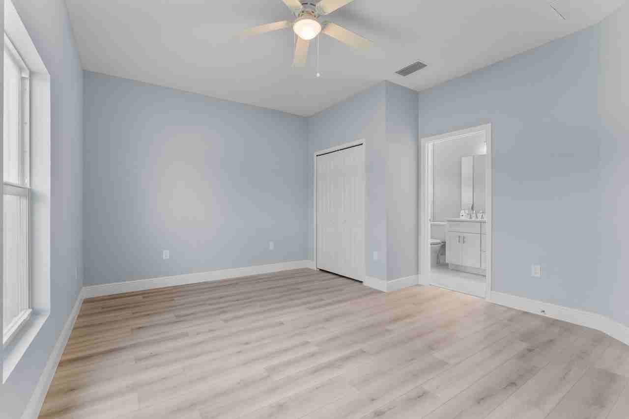 1601B E 7th St #1 - Photo 5 of 32