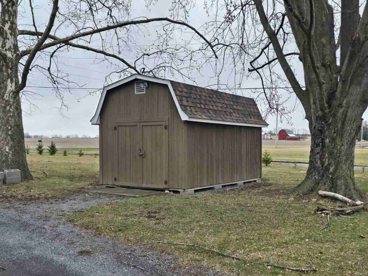 1084 Yale Farm Rd #1 - Photo 4 of 35