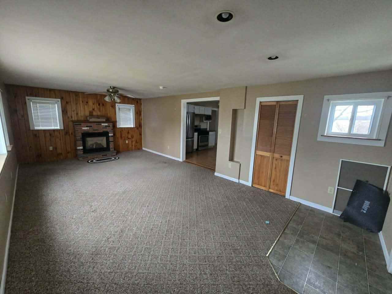 1084 Yale Farm Rd #1 - Photo 6 of 35