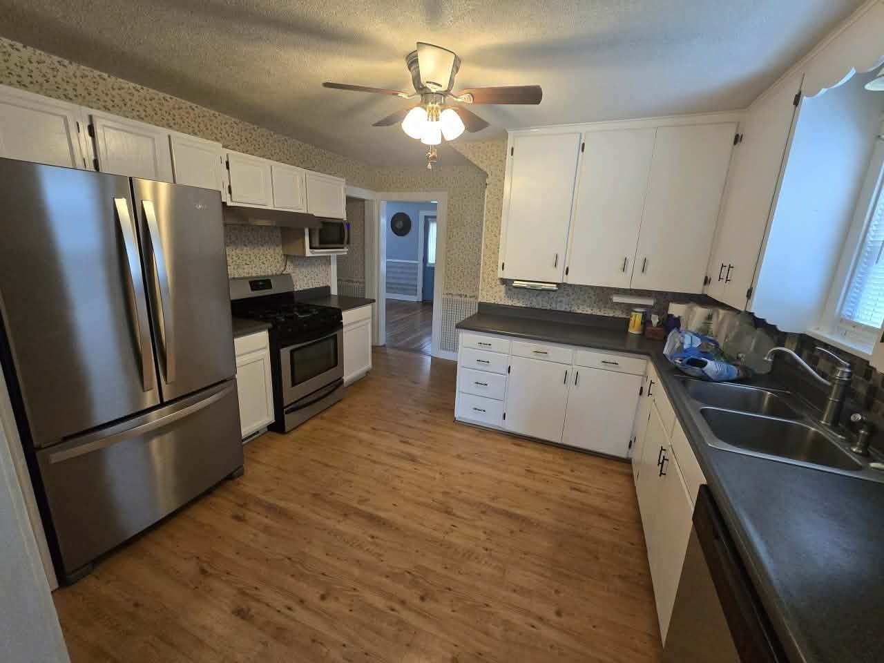 1084 Yale Farm Rd #1 - Photo 7 of 35