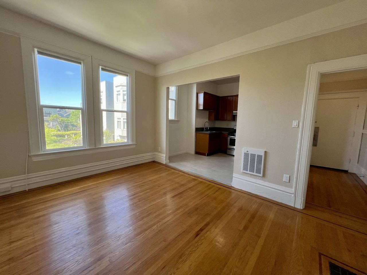 2127 Fillmore Street #6 - Photo 2 of 12