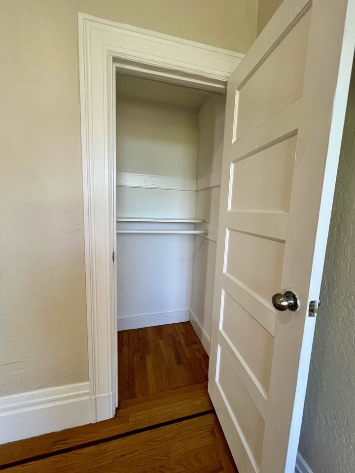 2127 Fillmore Street #6 - Photo 6 of 12