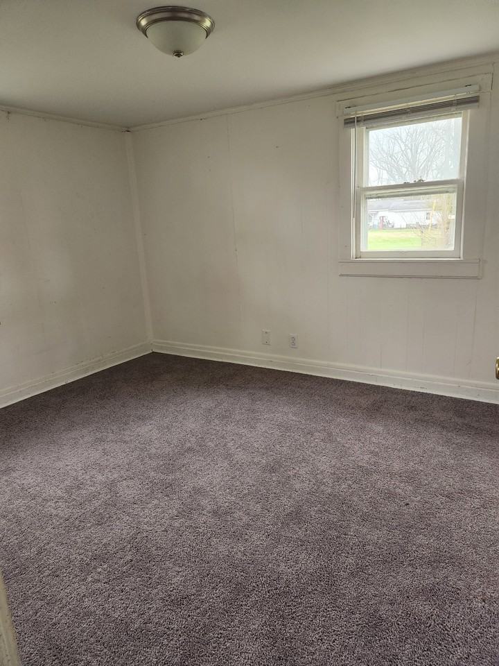 2422 White St #1 - Photo 4 of 5