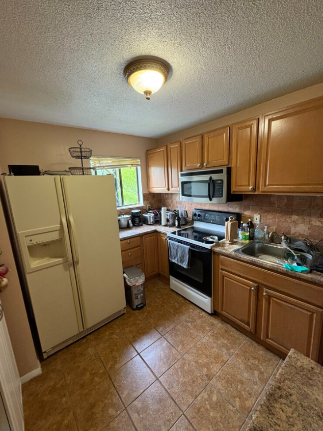 170 E Hadley Rd #1 - Photo 2 of 10