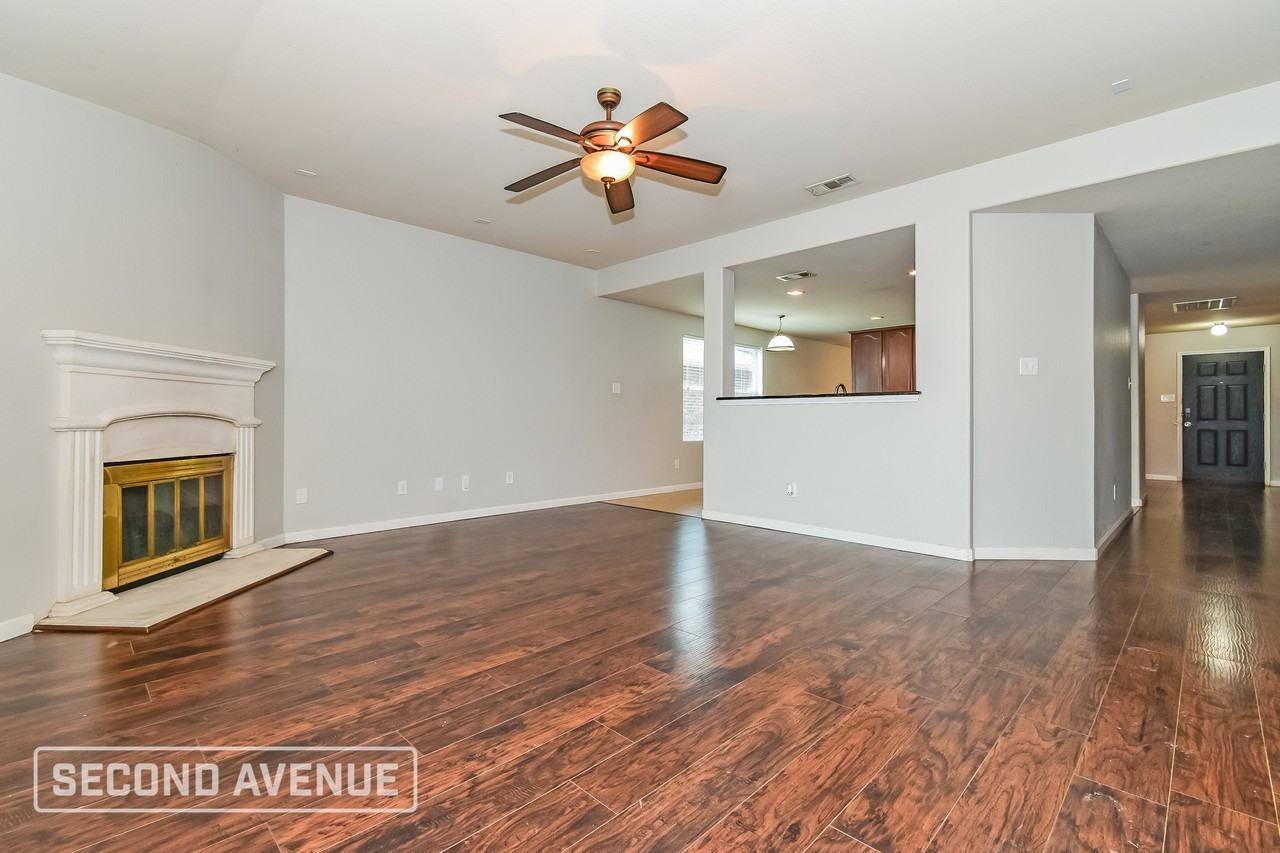 680 Austin Ln - Photo 5 of 28