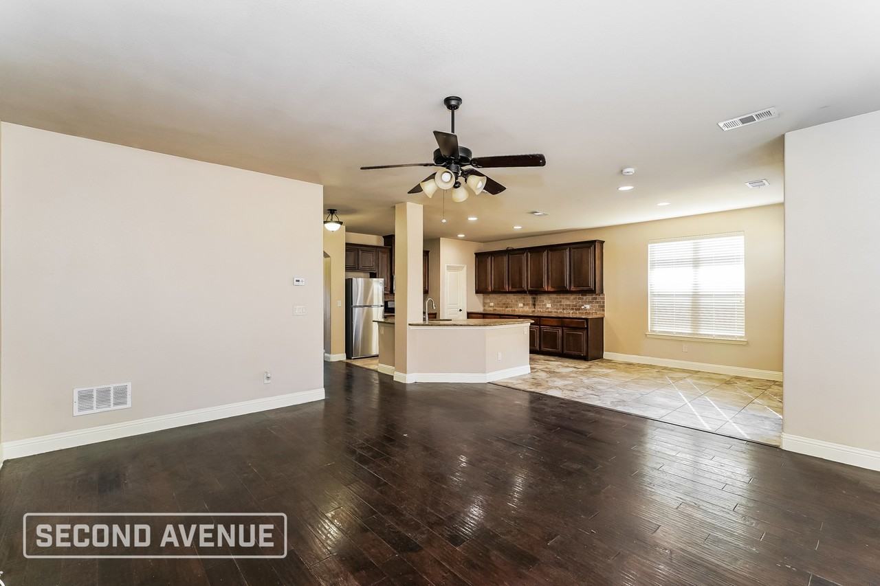 401 Bamborough Dr - Photo 6 of 28