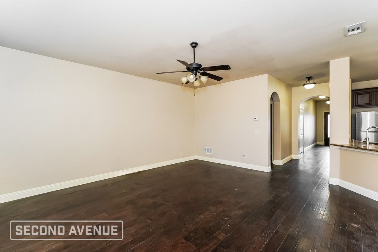 401 Bamborough Dr - Photo 7 of 28