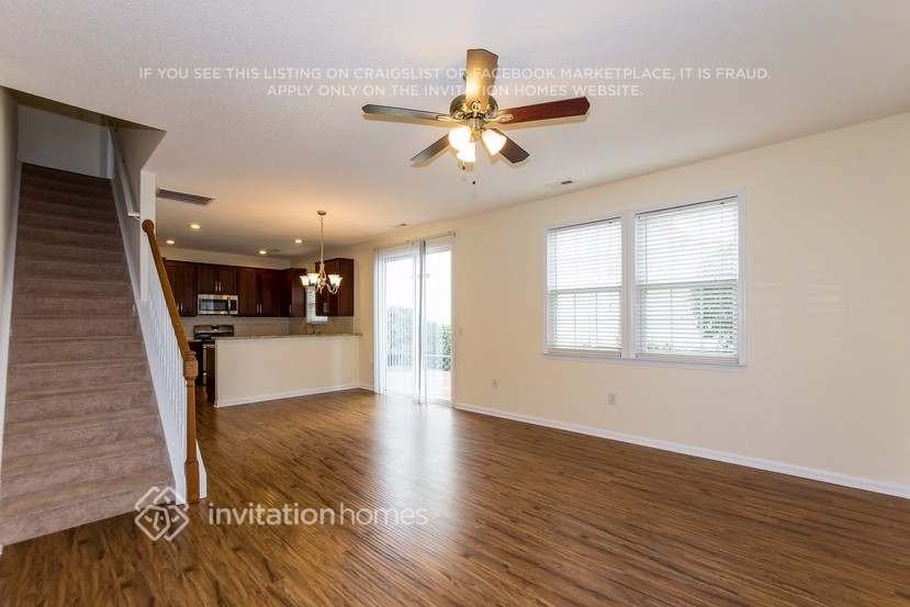 9220 Meadowmont View Dr - Photo 4 of 24