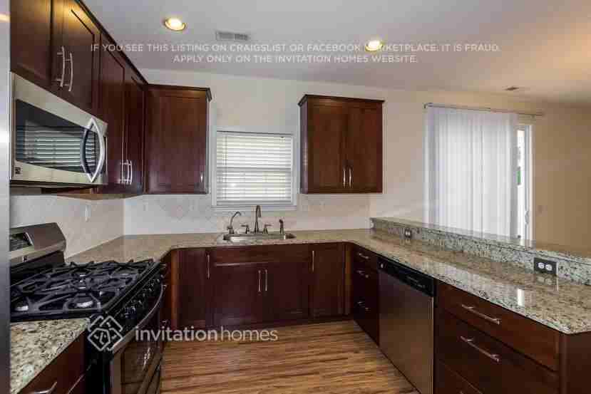 9220 Meadowmont View Dr - Photo 7 of 24