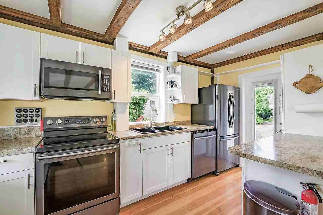 26 State St #2 - Photo 2 of 10