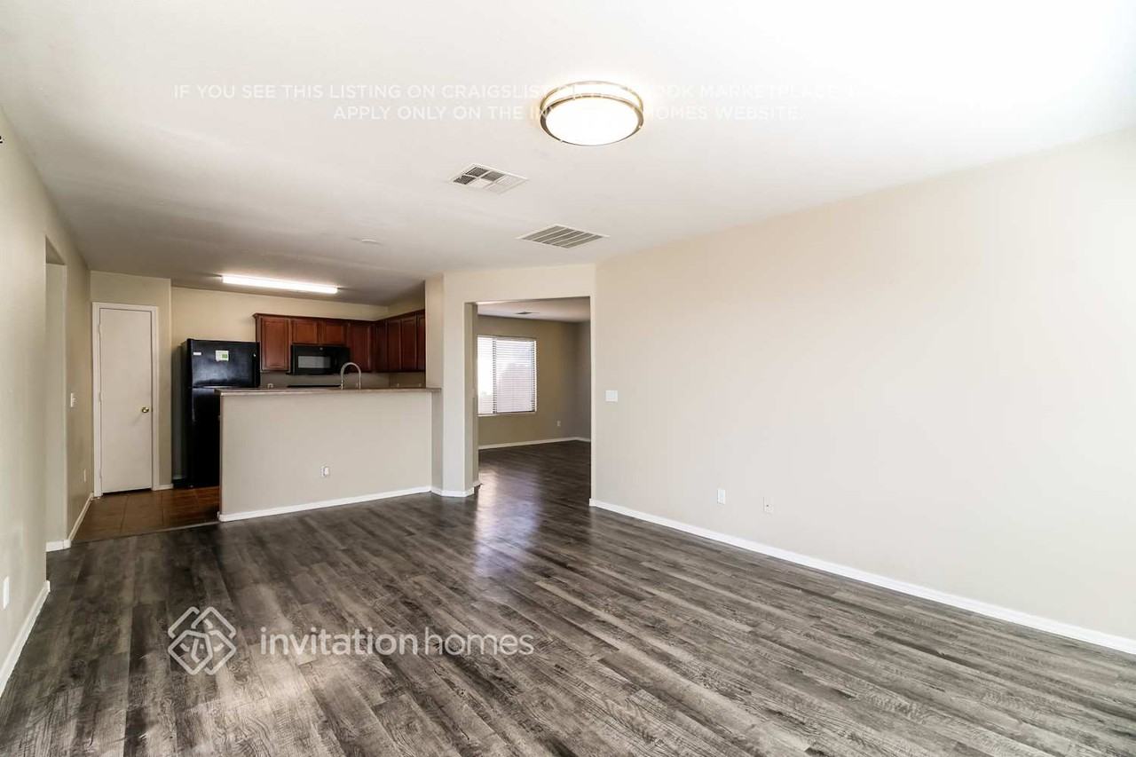 19464 N Smith Dr - Photo 5 of 17
