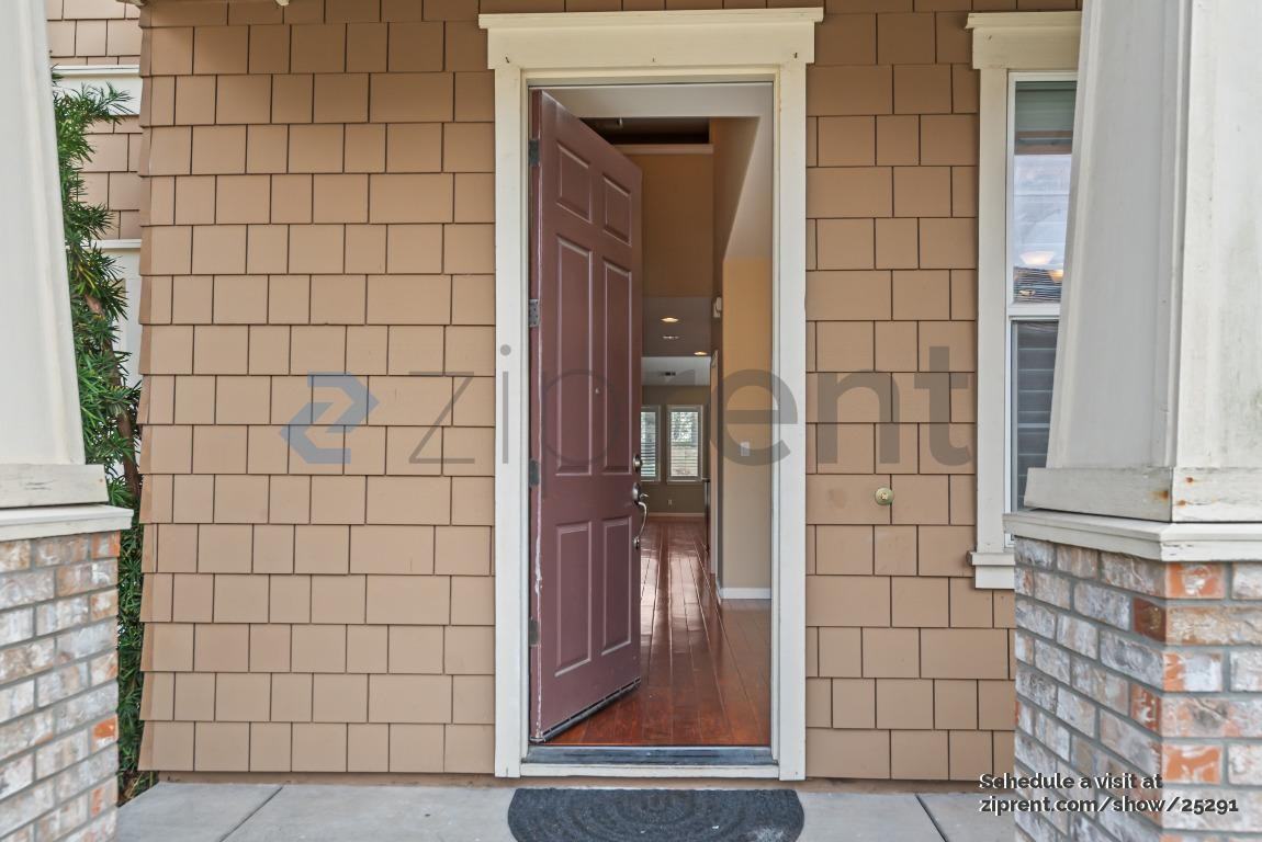 651 Carrington Ct - Photo 4 of 37