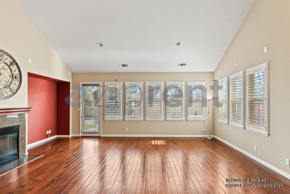 651 Carrington Ct - Photo 7 of 37