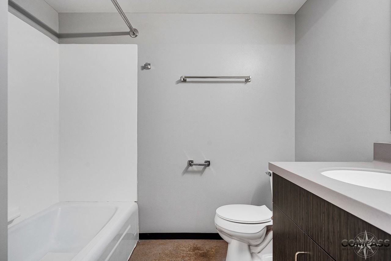 The Howard Apartments - Photo 5 of 50