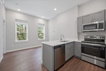 1904 Linn St #2 - Photo 3 of 8