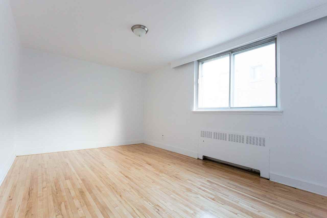 6001 Ch De La Côte-Saint-Luc — photo 3