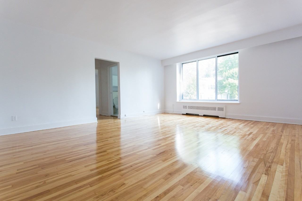 6001 Ch De La Côte-Saint-Luc — photo 1