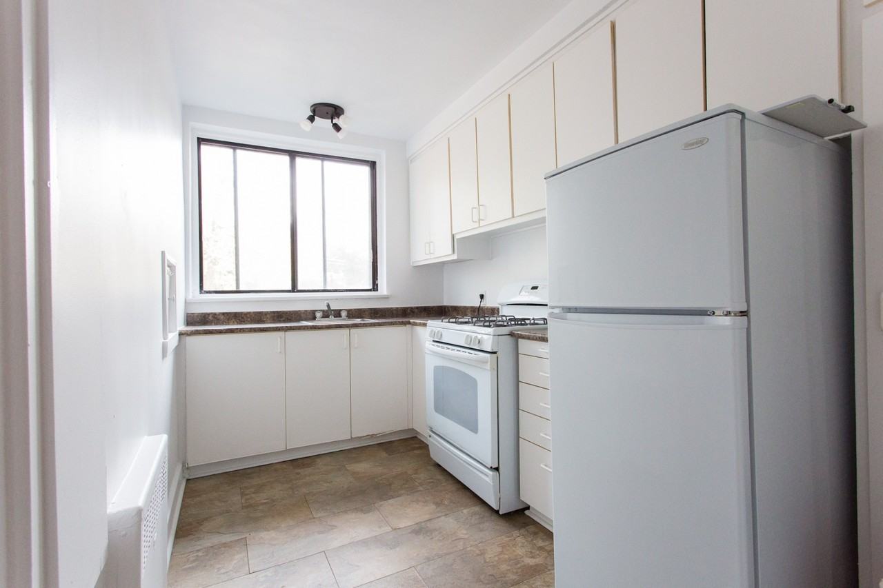 6001 Ch De La Côte-Saint-Luc — photo 3