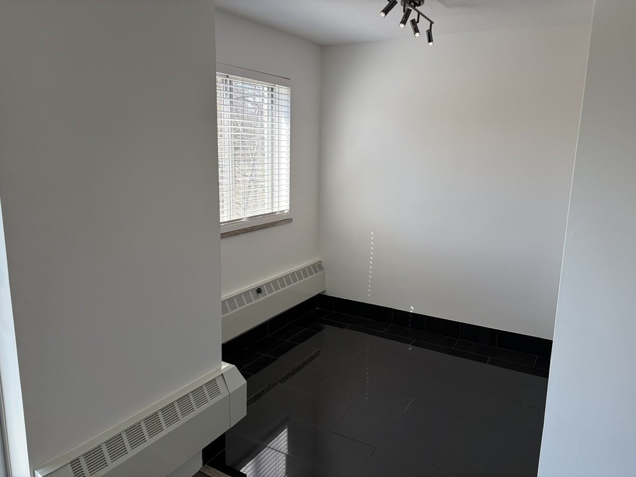 1835 Bloor Street #306 - Photo 4 of 10