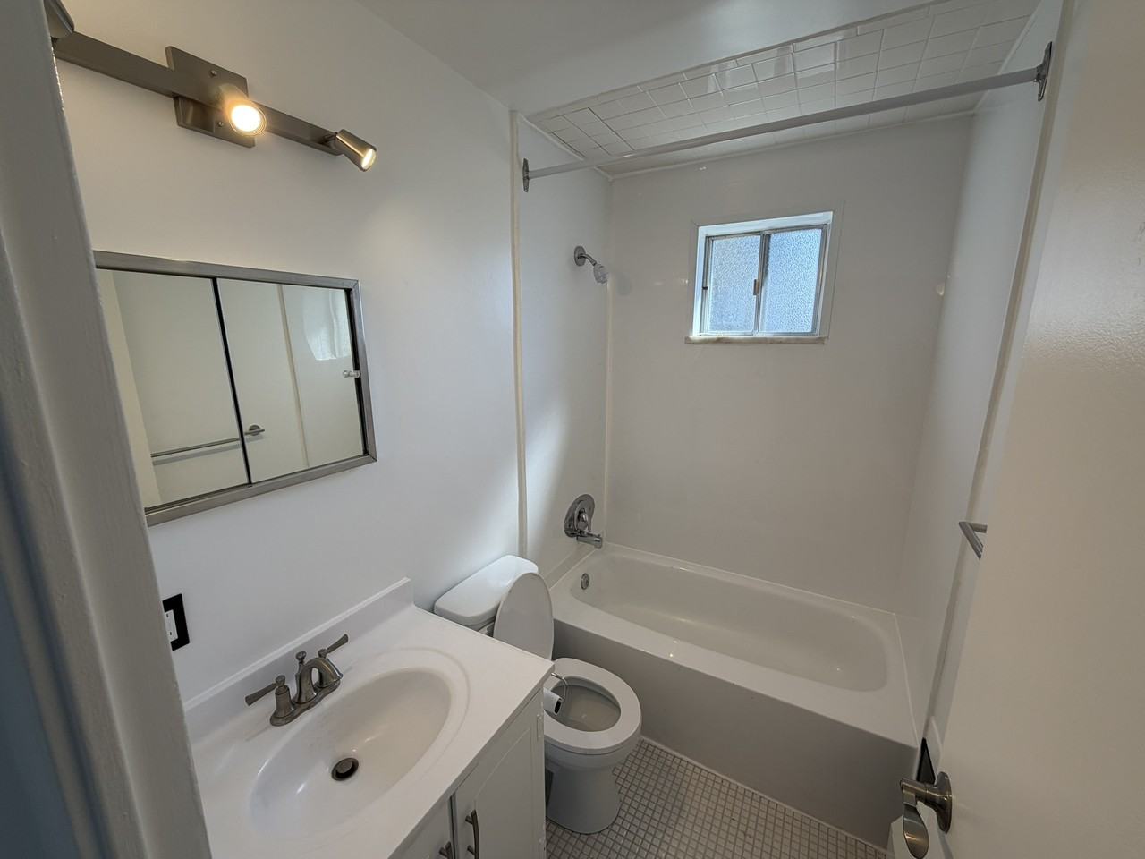 1835 Bloor Street #306 - Photo 7 of 8