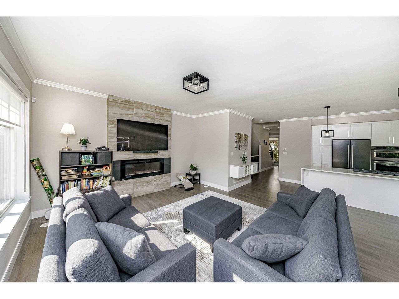 17033 Fraser Highway - Photo 5 of 35