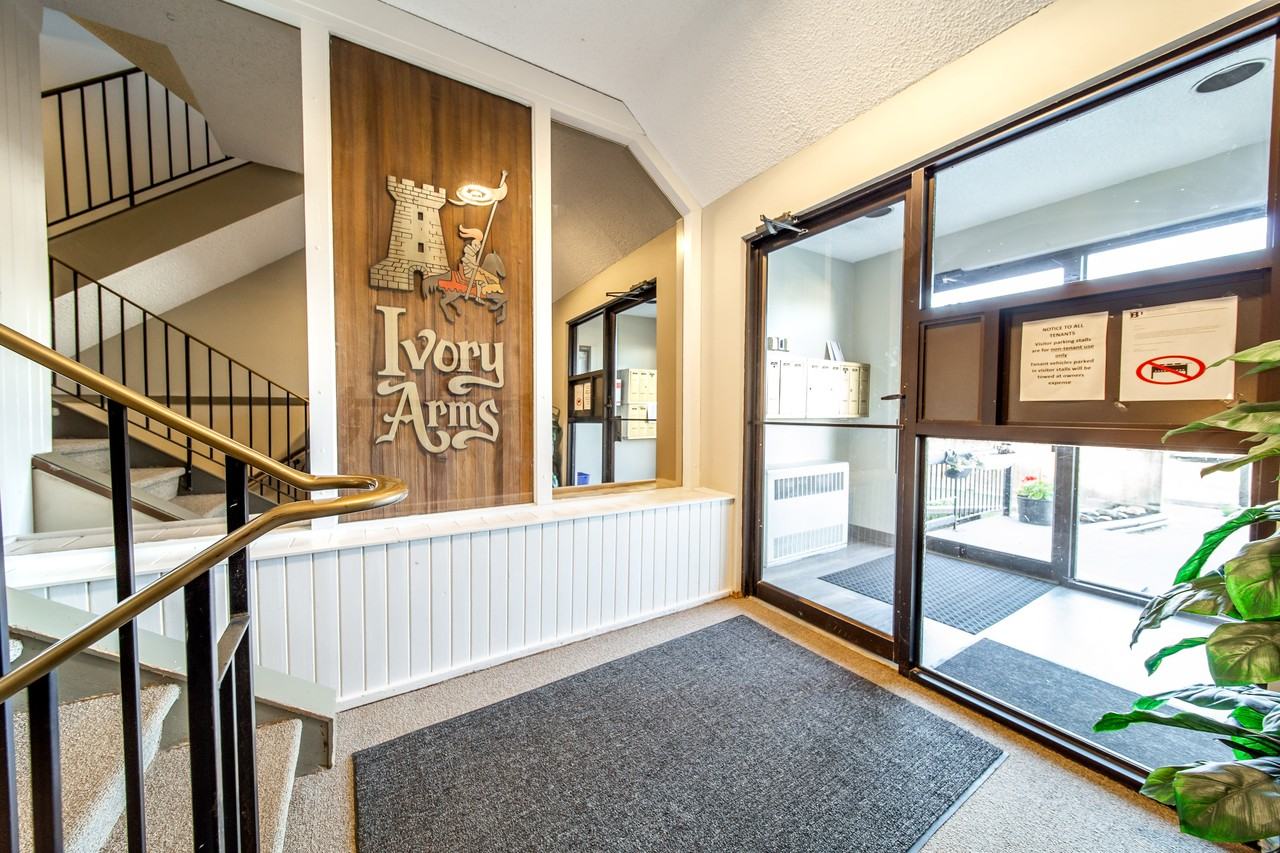 Ivory Arms Apartments - Photo 5 of 18