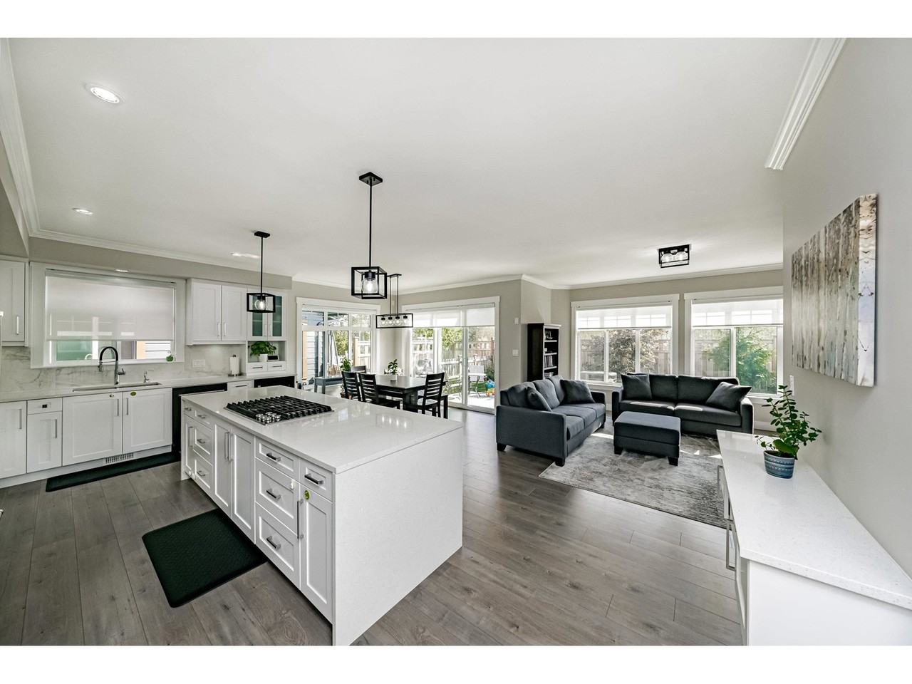 17033 Fraser Highway - Photo 3 of 35