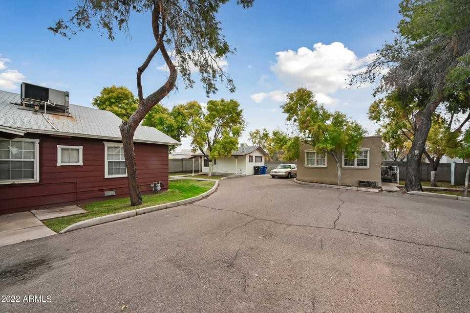 217 South Sirrine #103 - Photo 4 of 14