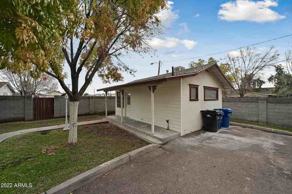 217 South Sirrine #103