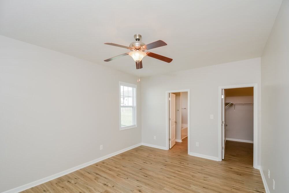 238 Grovemere Ln - Photo 6 of 17