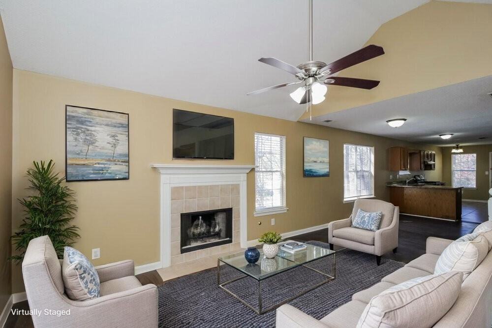 1531 Wembley Dr - Photo 5 of 23