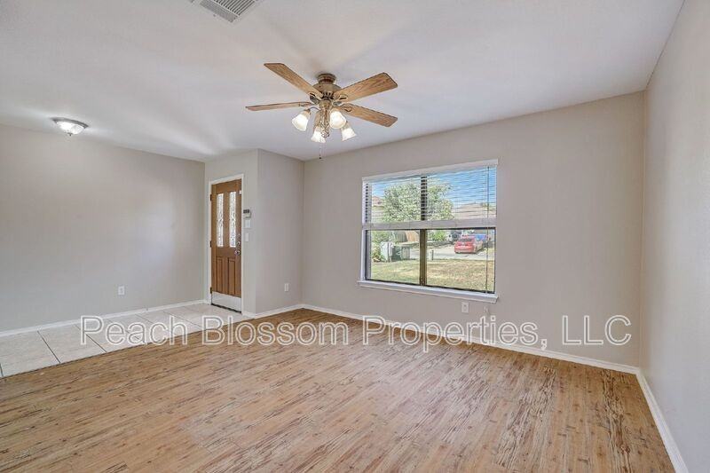 314 Bello Dr - Photo 3 of 20