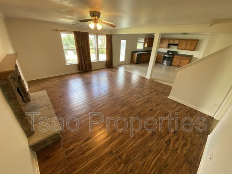 713 Nannyberry Ln - Photo 4 of 15