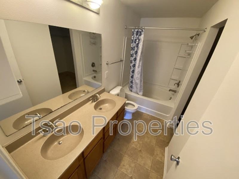 713 Nannyberry Ln - Photo 7 of 15