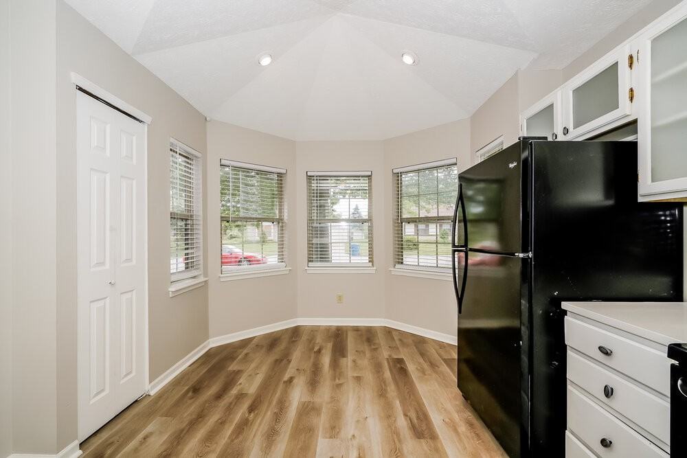 1215 Paul Dr - Photo 7 of 19