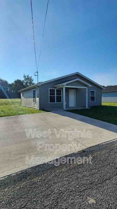 756 Circleview Dr - Photo 2 of 7