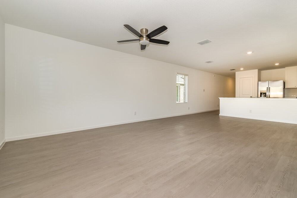 1708 Crossbill St - Photo 5 of 16