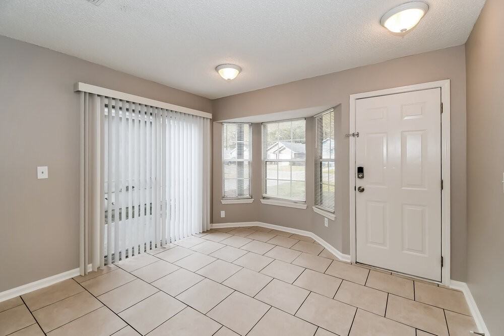 9956 Somerset Grove Ln - Photo 3 of 19