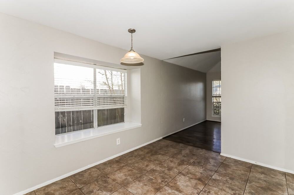 18714 Andalusian Dr - Photo 6 of 16