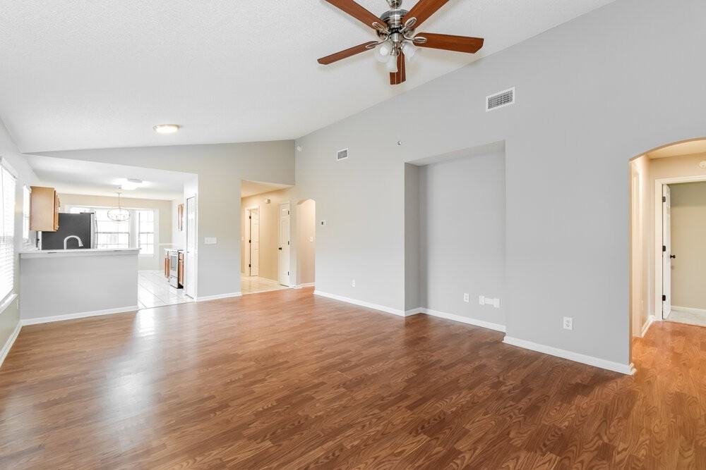 1976 Hunters Trace Cir - Photo 5 of 19