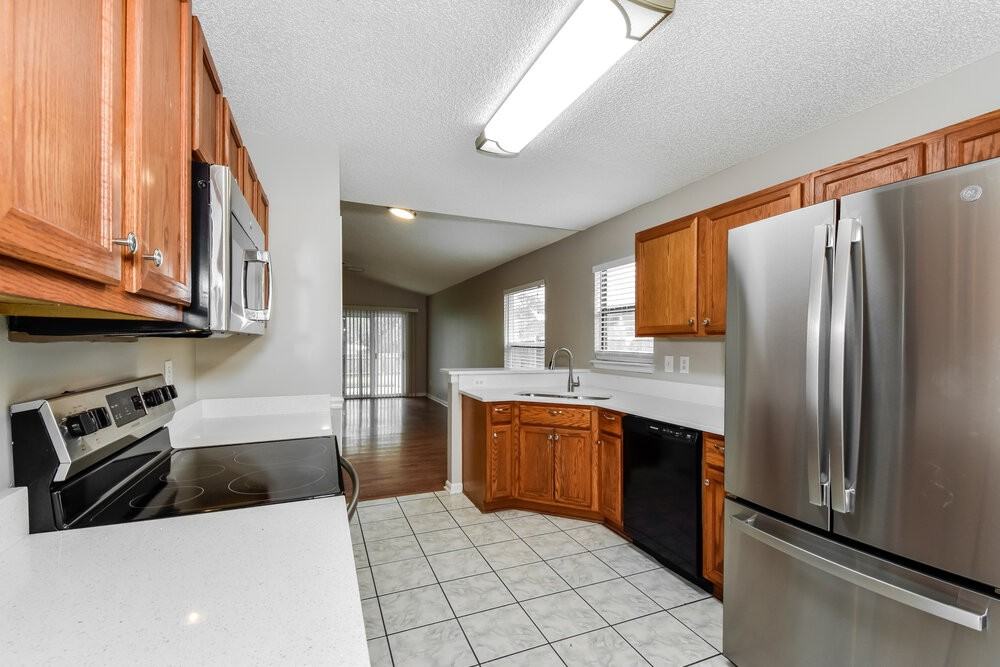 1976 Hunters Trace Cir - Photo 7 of 19