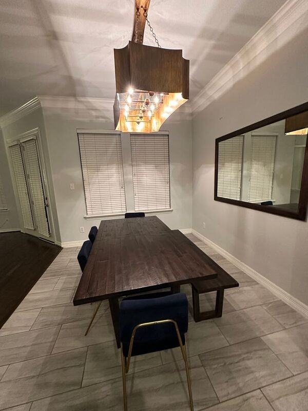 1004 Colonial Dr - Photo 4 of 22