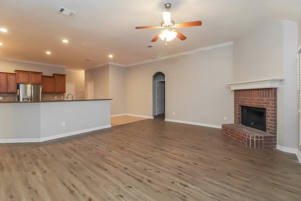 1625 Salado Trl - Photo 4 of 19