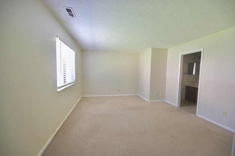 2245 Hedgerow Rd #B - Photo 4 of 16