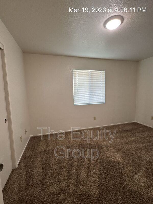 10963 Thompson Dr - Photo 7 of 15